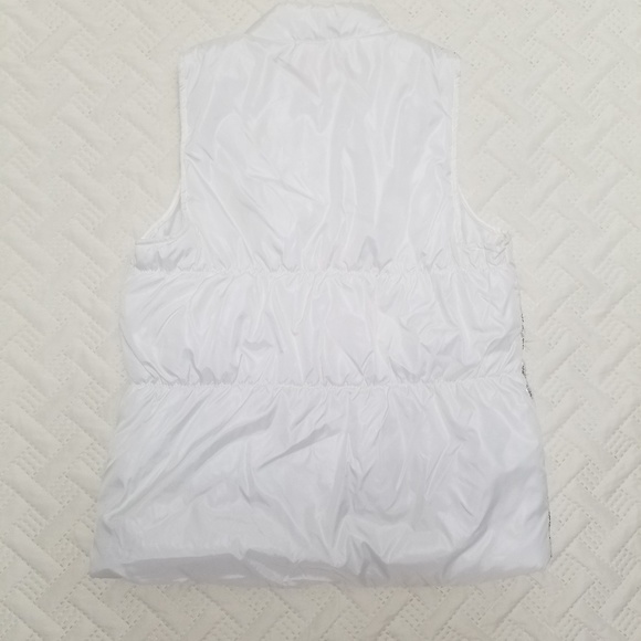 Vest. Size XL (14-16) - Picture 5 of 5